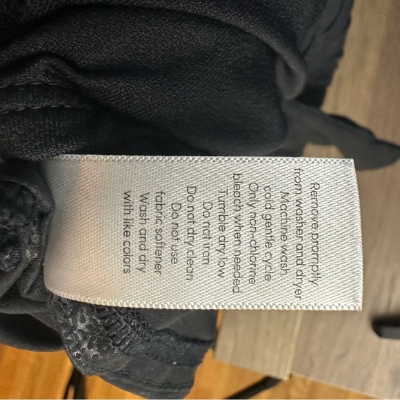 Athleta Camo Racer Running Short - Picture 6 of 9